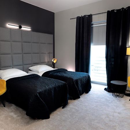 Gostyń Hotel Absolwent מראה חיצוני תמונה
