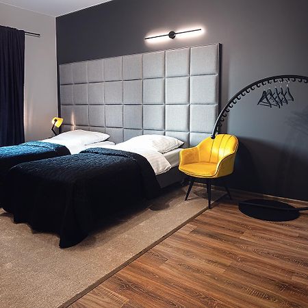 Gostyń Hotel Absolwent מראה חיצוני תמונה