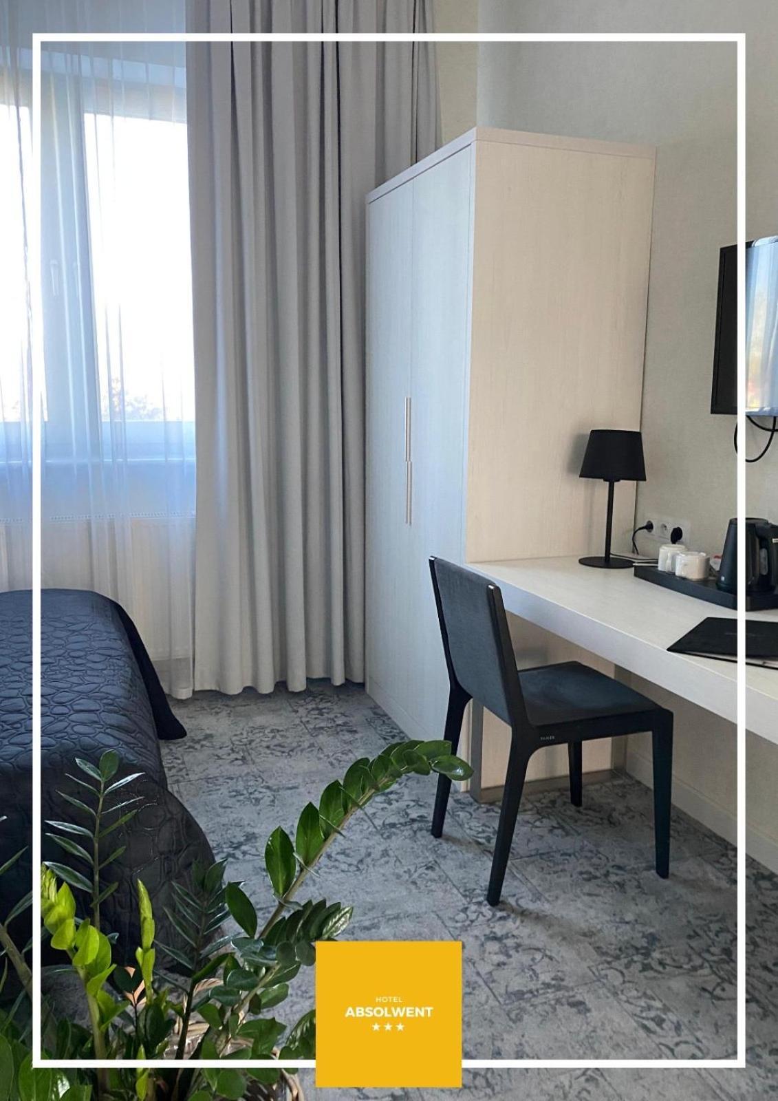 Gostyń Hotel Absolwent מראה חיצוני תמונה