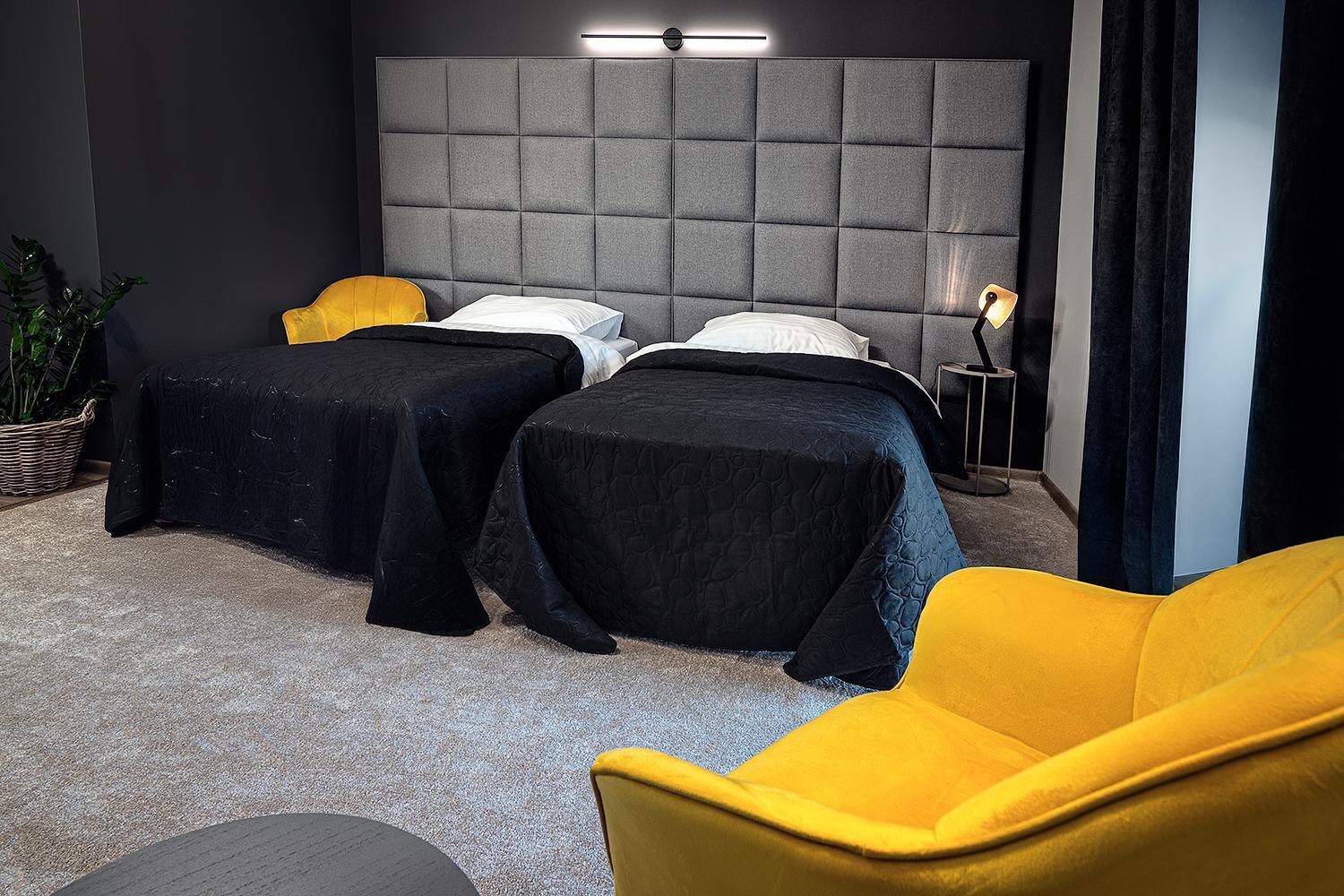 Gostyń Hotel Absolwent מראה חיצוני תמונה