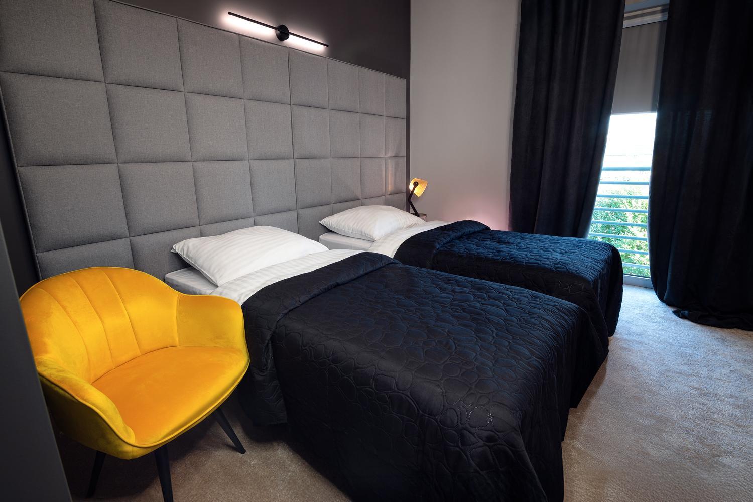 Gostyń Hotel Absolwent מראה חיצוני תמונה