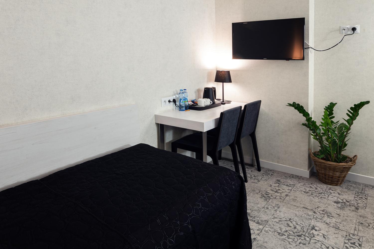 Gostyń Hotel Absolwent מראה חיצוני תמונה