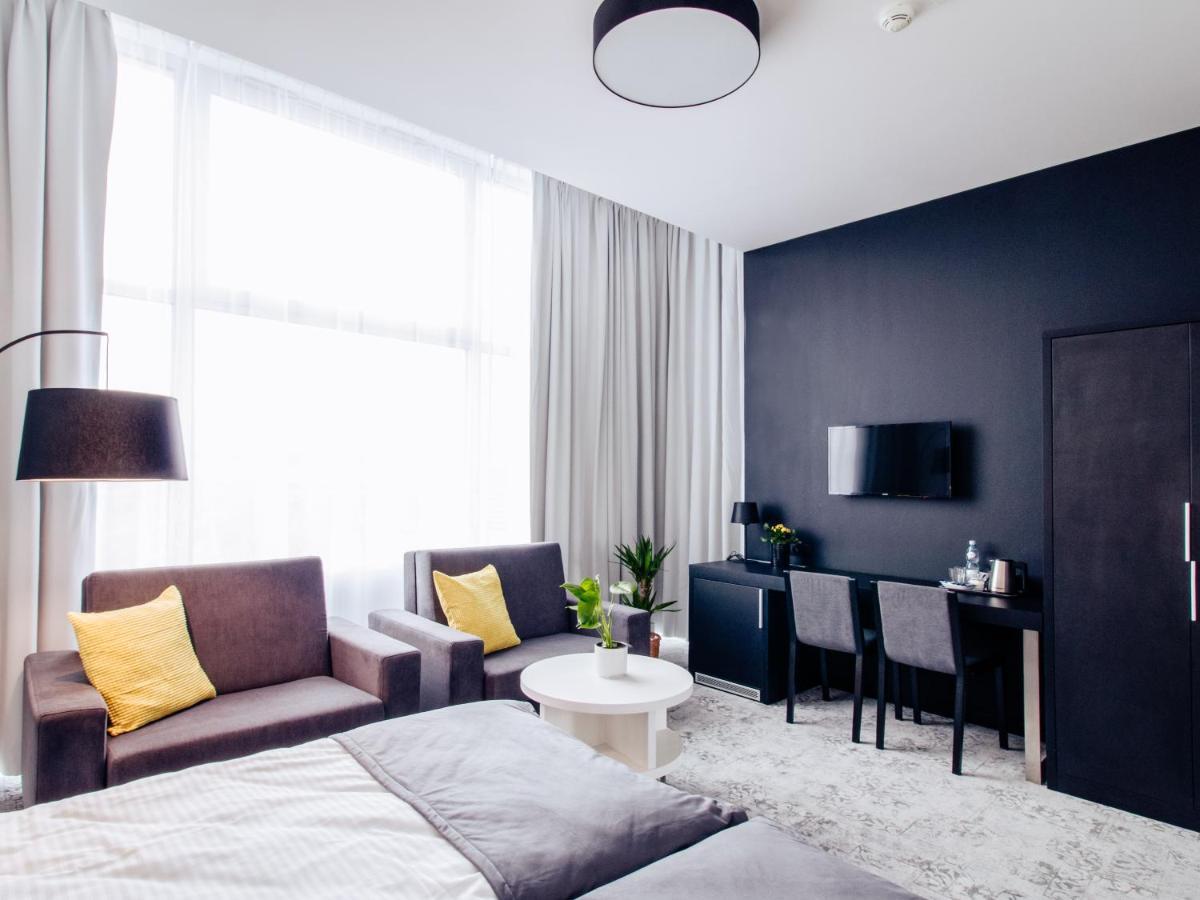 Gostyń Hotel Absolwent מראה חיצוני תמונה